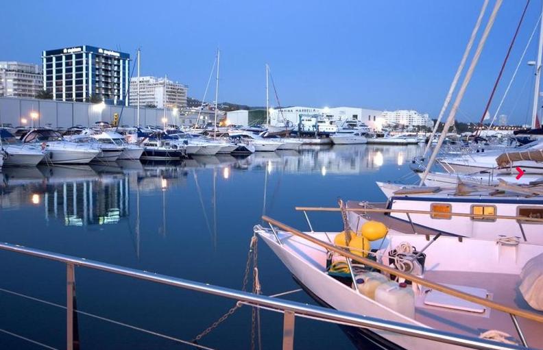 Cozy 2-Bed 2-Bathroom Apartment In Marbella Town Centre エクステリア 写真